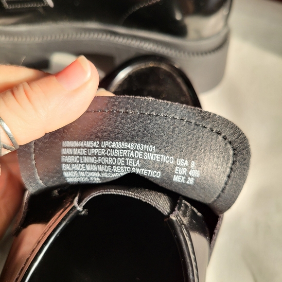 NWOT MADDEN NYC BLACK VEGAN PATENT LEATHER LOAFERS - Picture 8 of 13